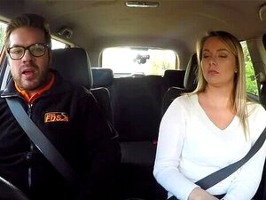 La nana tchèque de fake driving college, Nikky Dream, jouit pendant