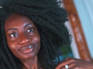 Joli modèle afro hot underware essaie!