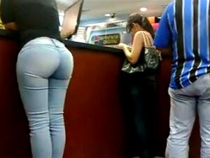 Fille au cul chaud Voyeur. Bombe voyeur chaude avec un cul fille