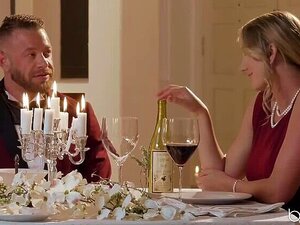 Babes : Dîner pour déviants : Nettoyeuse de palais avec Molly Mae