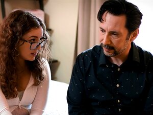 Une étudiante fétichiste Pure Et Irréprochable, Leana Lovings,