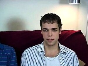 Fessée d'hommes hétéros gay pour la première fois. Il a même eu