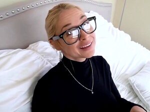 Je n'arrête pas de penser à ma belle-mère qui la baise et cette