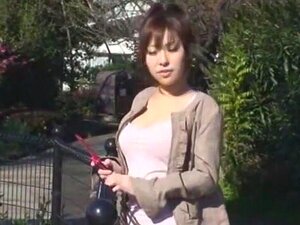 La nana japonaise incroyable Harumi Asano dans une scène POV JAV