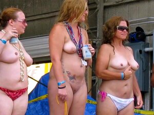 Every Boob Shape Imaginable découvert dans Public Awesome