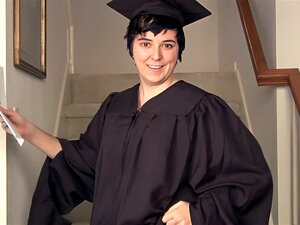 Graduate Harley est la reine de la haute chevelure