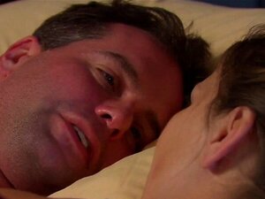 Nouveau couple timide est arrivé au manoir échangiste pour se faire