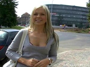 RUES TCHÈQUES - HANKA - Czechstreets. Absolument pas de censure et