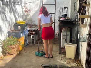 Je suis rentré à la Maison et J'Ai Vu Ma Belle-Fille Laver des