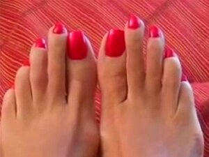 PIEDS DE MILF JOI.n Se branle selon les instructions