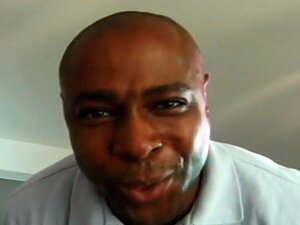 La coquine amateur noire Cherry Lee se fait baiser. Cherry Lee n'est