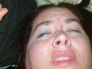 Grosse et belle femme se fait baiser le cul