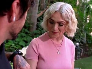 Naughty America - La riche Gracie Gates se tape un mauvais garçon