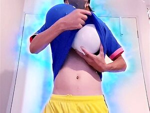 homme faisant craquer des ballons avec m. origami anal 【人人人 /