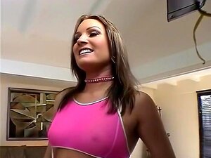 Les pornstars fabuleuses Tia Sweets, Flower Tucci et Georgia Peach