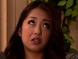 Scènes de sexe en groupe le long de Satomi Suzuki, babe en lingerie