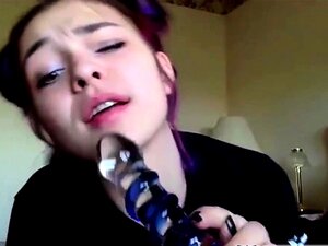 Sexy joli cul avec des perles anales - Passion-Cams