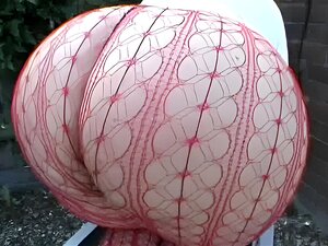 Gros cul britannique pawg Milf en collants résille et string