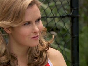Anna Hutchison - Underbelly: A Tale of Two Cities