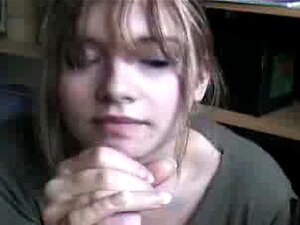 Super fille fait une branlette