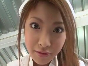 La pute japonaise incroyable Reira Amane en infirmière en chaleur,