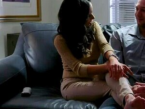 Le beau-père demande à sa belle-mère d'enseigner le sexe à son