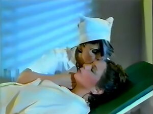 Médecin, infirmière et enceinte! Porno rétro!