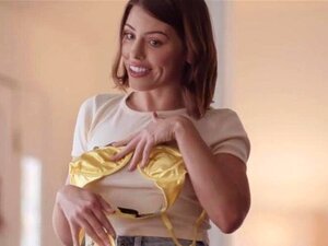 Les nanas lubriques Adriana Chechik et Kinsley Karter partent en