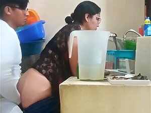 Femme de ménage secrètement baisée par ma femme