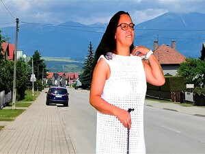 APERÇU DU FILM 4K COMPLET MARCHANT NU EN VILLE AVEC CUMANDRIDE6 ET
