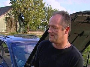 Blonde avec des nichons tombants