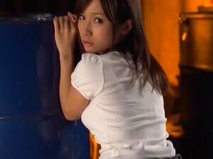 La salope japonaise la plus chaude Minami Kojima dans un film POV