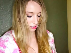 La baise sauvage commence juste après qu'une nana en chaleur prenne