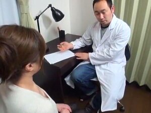 Meilleur modèle japonais dans Crazy Big Tits, clip JAV en levrette