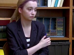 Vraie mignonne voleuse suce. Vraie mignonne voleuse suce et baise un