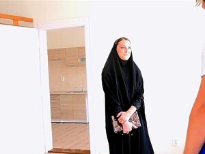 Découvrez Katy Rose, une beauté tchèque musulmane qui sait comment