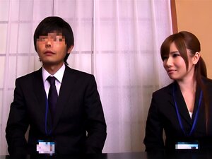 Découvrez le plaisir ultime d'un massage de la chatte asiatique.