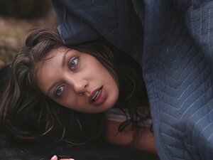 Un homme étrange propose un échange à un couple pour une semaine de