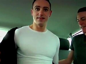 Des clips vidéo gays de masturbation solo avec un mec bien monté,