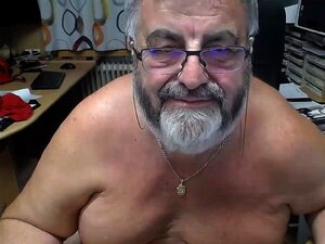 Regardez ce grand-beau-beau-beau-père sale donner un spectacle pour