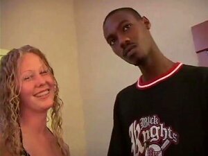 UNE MIGNONNE D'ÂGE LÉGAL (19 ANS) STREET HOOKER ACQUIERT UNE GROSSE