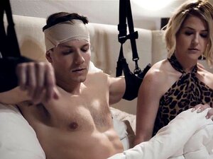 Codey blessé a une érection et la belle-mère Kit est là pour h.