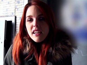 Une amateur espagnole s'est fait baiser en POV. La rousse amateur