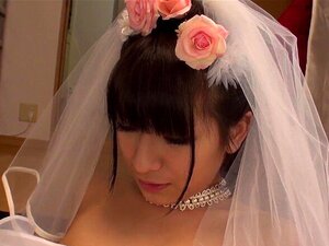 La mariée japonaise, Ruri Narumiya, s'est fait baiser sans censure