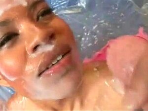 Vivez une fête inoubliable avec une Latina comme jamais auparavant !