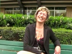 Une Française et une brune baisées par un mec chanceux