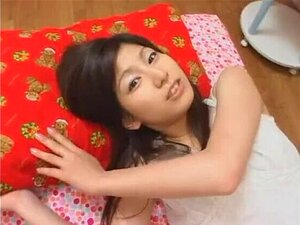 L'incroyable mannequin japonaise Hikari Mizuno dans le meilleur clip