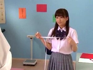 Écolière Yuri Shinomiya