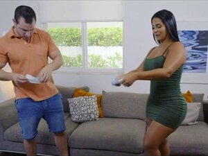 Découvrez la fantaisie ultime avec une MILF latine fumante aux gros